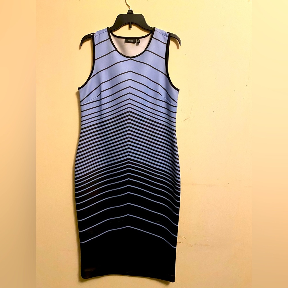 Pullover dress -sleeveless,form fitting